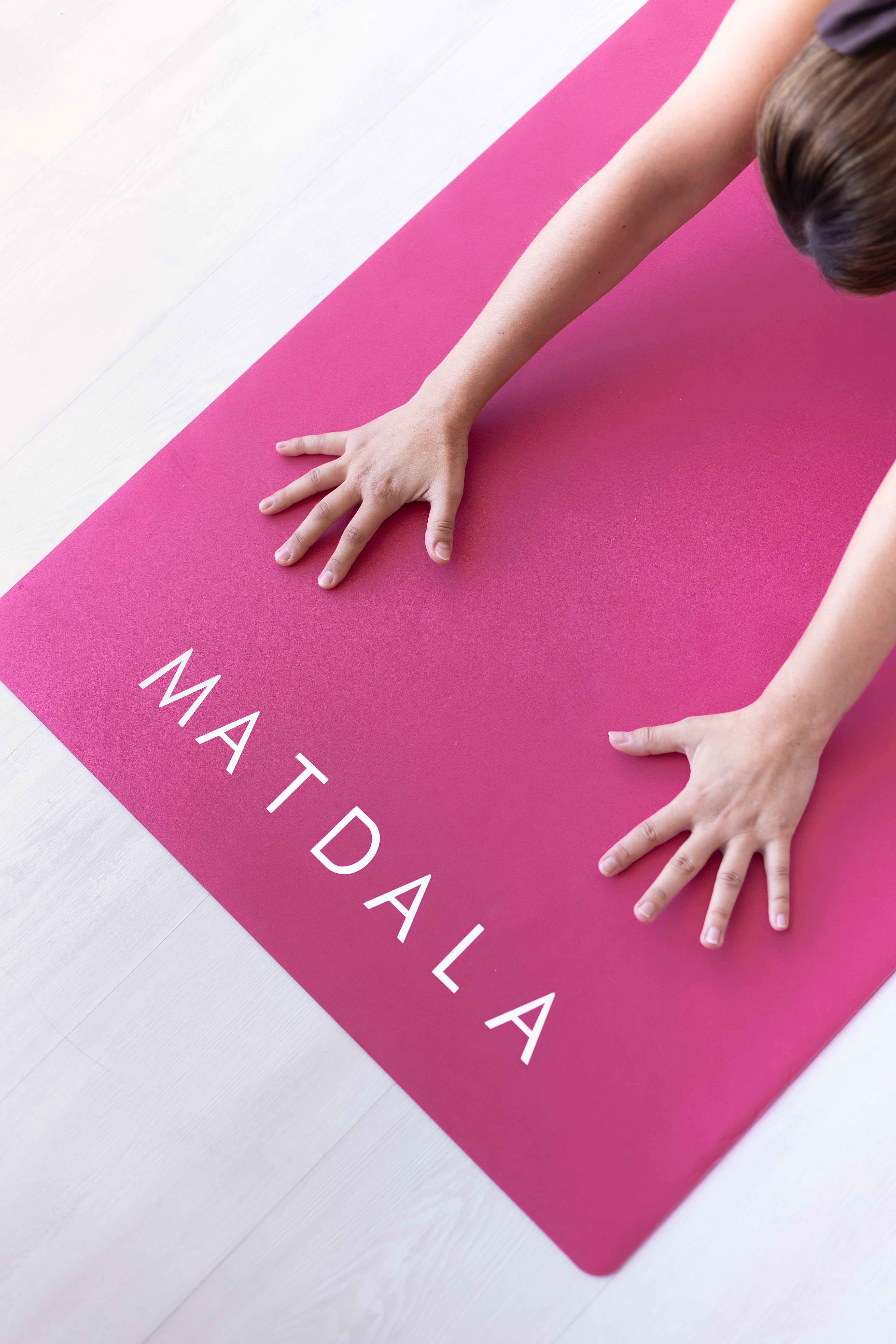 Mat de Yoga Travel PRO Power Grip – Rosa Neón (2 mm)